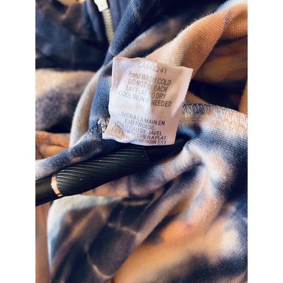 YFB Young Fabulous & Broke Sweatshirt Pink/Blue Tie Dye 1/4 Zip Back Sz M - Picture 7 of 10